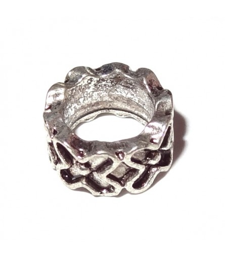 Helmes - lilledega rõngas